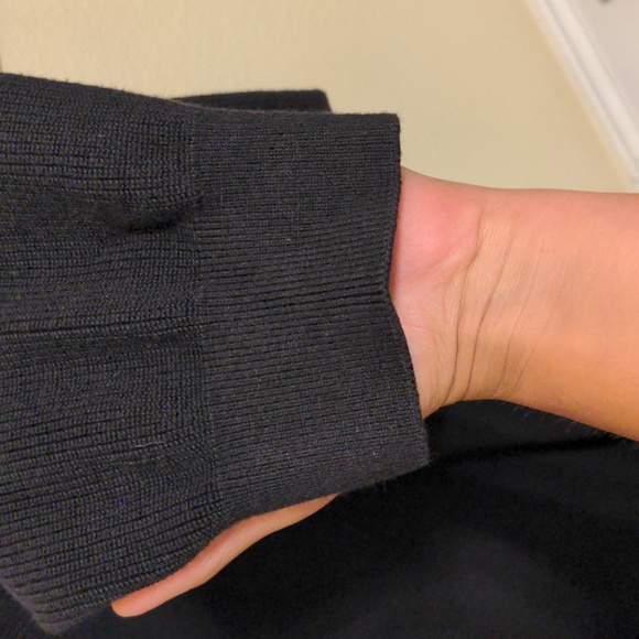 Tommy Bahama Men's Large pullover sweater black - Picture 4 of 4